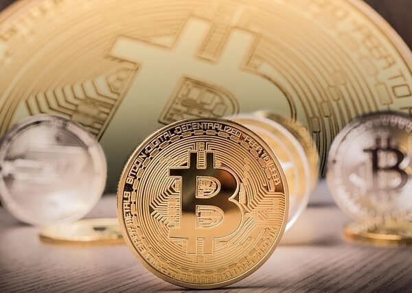 Bitcoin price surges to new record of over $125,000