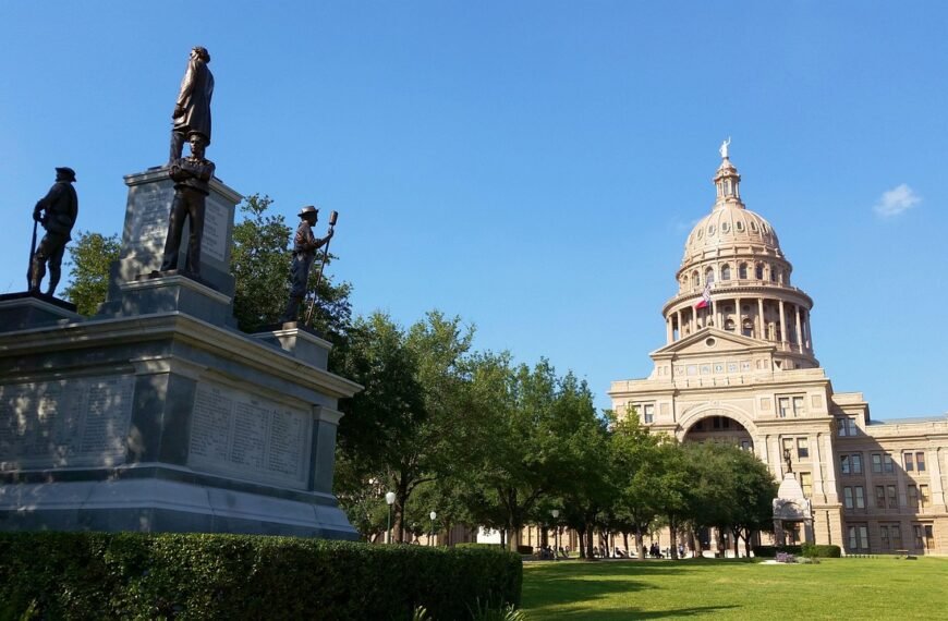 Overseas Filipino remittances up 3.2% to $2.98 billion in August