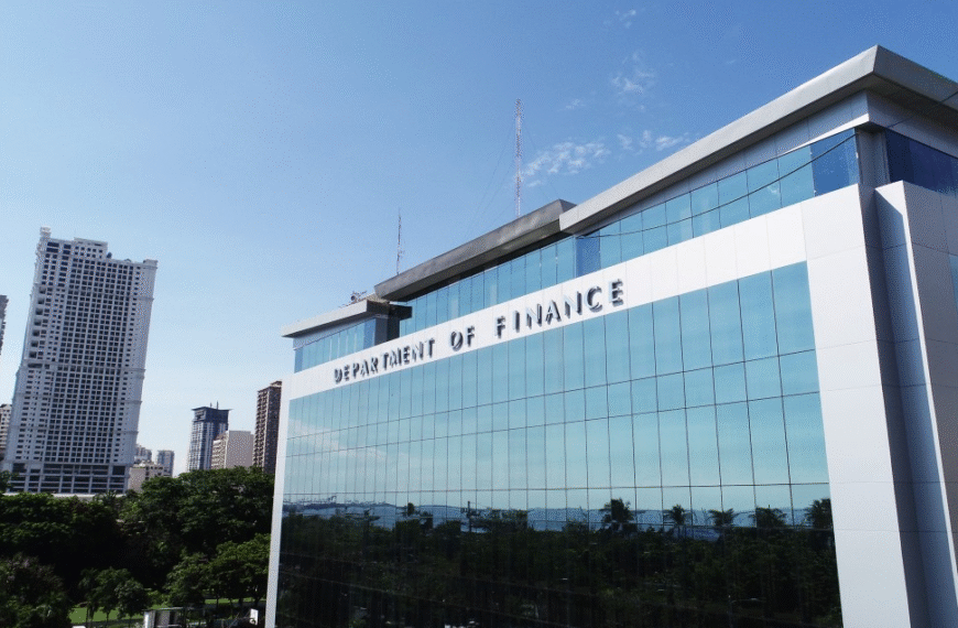 Govt liabilities up 0.61% in October; Attributed to peso weakness, new issuances