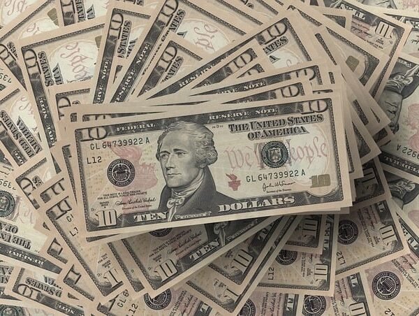 Palace blames factors beyond government control for peso’s struggle vs dollar